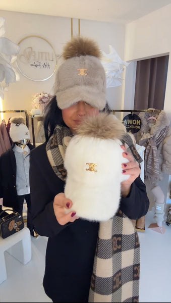 Pom Pom Cap