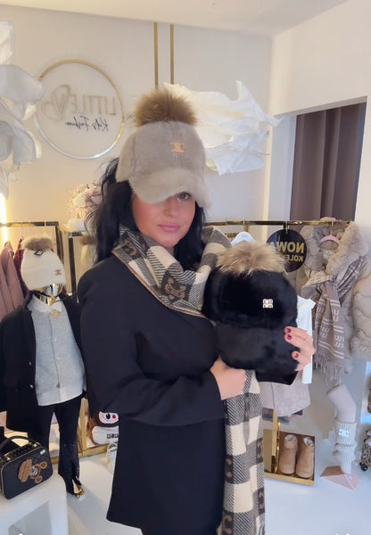 Pom Pom Cap